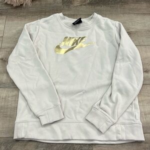 girls nike crewneck